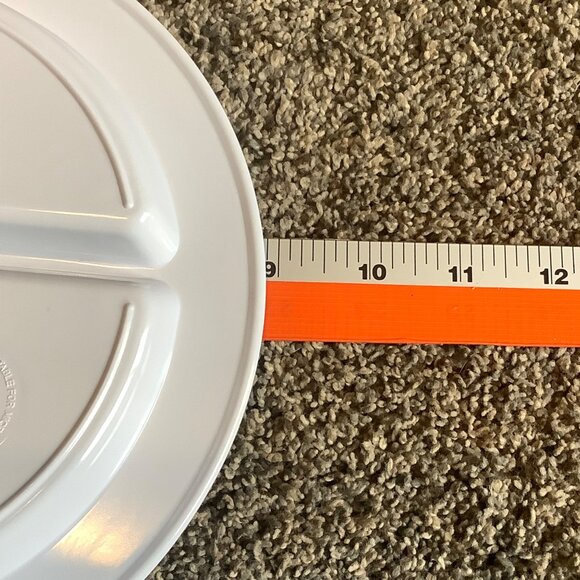 Toby & Luna Divided Kids Plate 4-Section BPA-Free Melamine Microwave Safe  9” - Picture 5 of 5